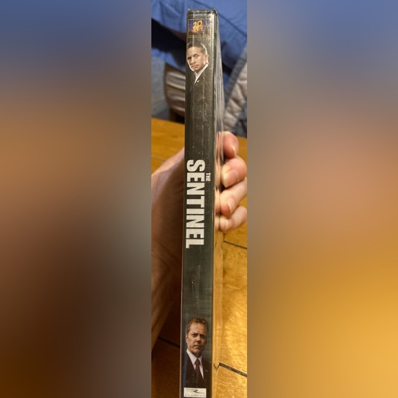 NWT The Sentinel DVD - Picture 4 of 4